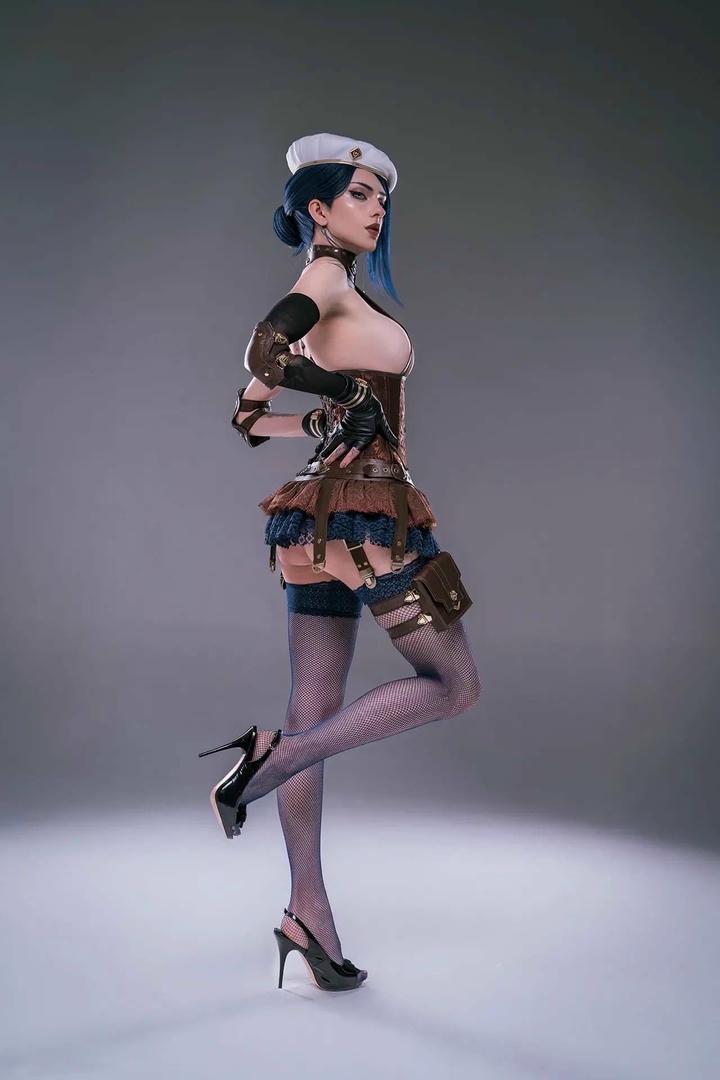 league of legends cosplay caitlyn sexy
