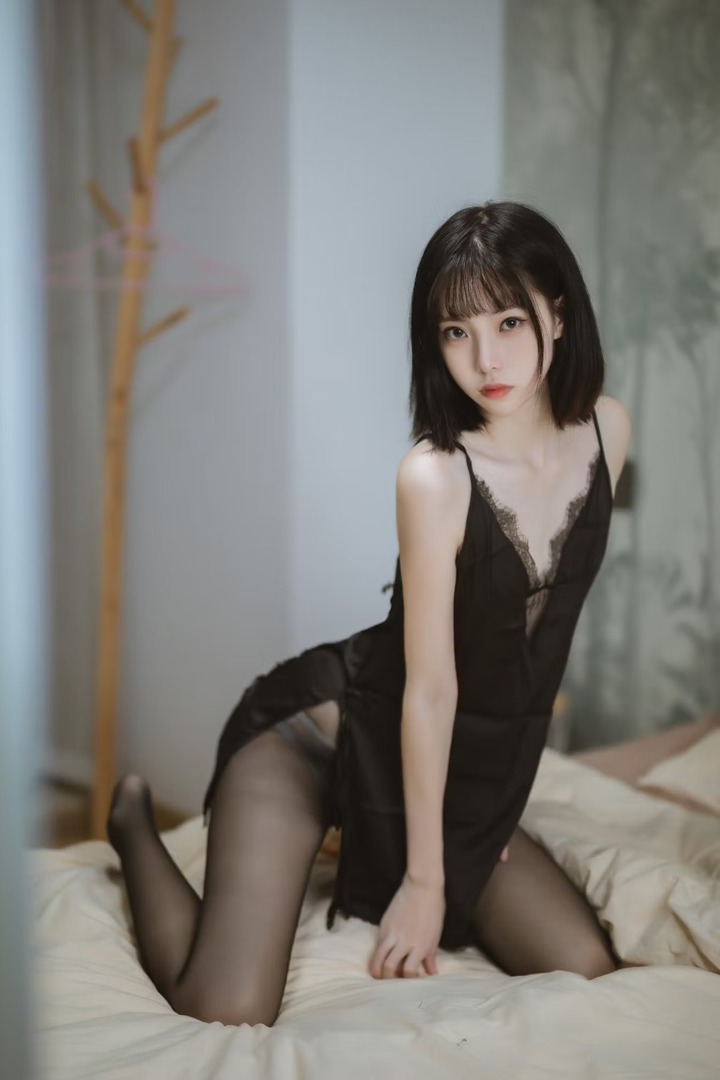 sex em gái mặc đồ ngủ