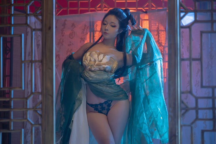 Cosplay-Lieu-Nhu-Yen-18+ (1)