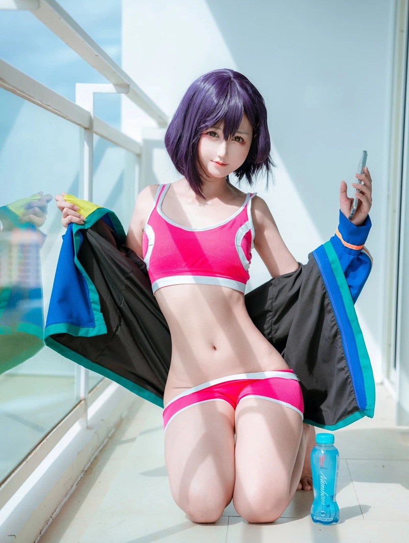 Ảnh Cosplay Shizuka Mikazuki váy ngắn xé rách lộ hàng