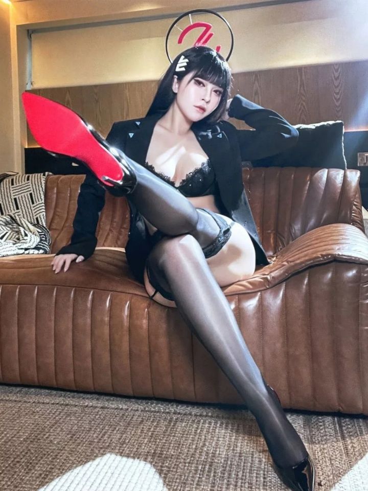 Rio Tsukatsuki hentai cosplay