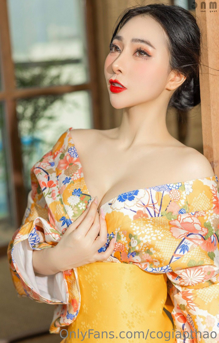 ảnh hoàng thu thảo onlyfans eo thon