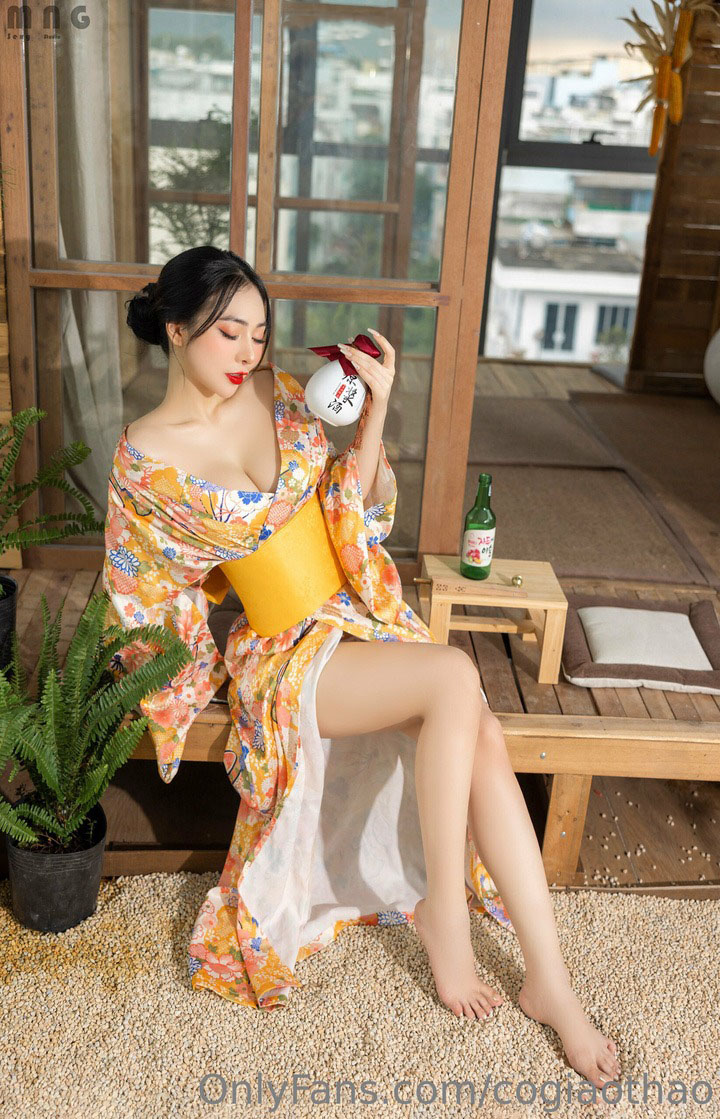 ảnh sexy cô giáo thảo đêm khuya