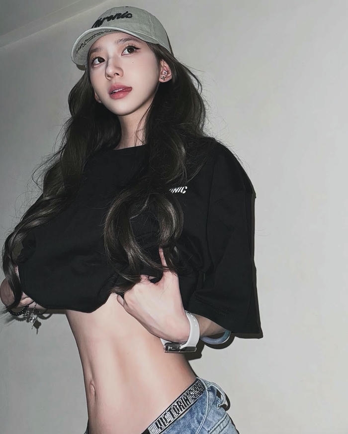 crop top mix quần jeans