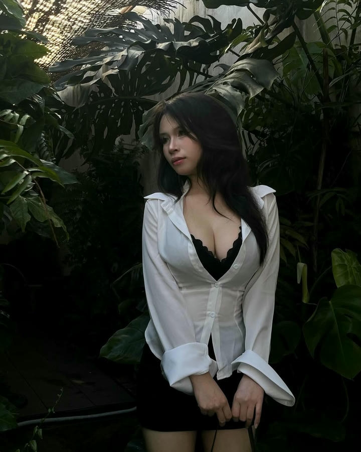 gái hở bạo Instagram