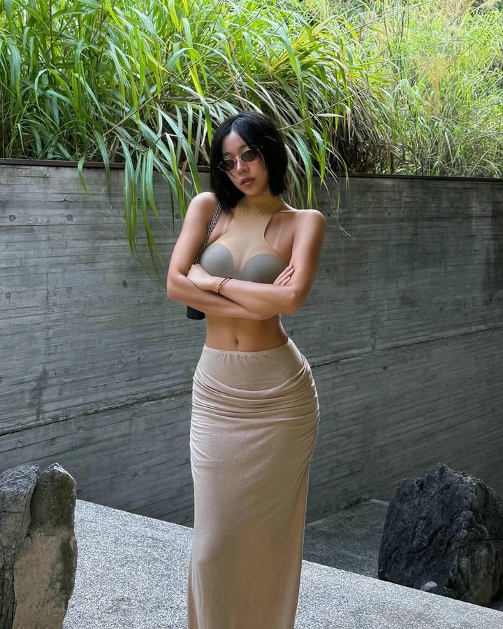 gái mặc đầm body