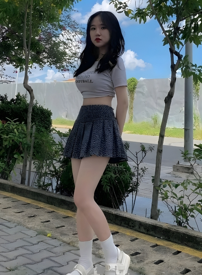 ảnh gái váy ngắn dễ thương