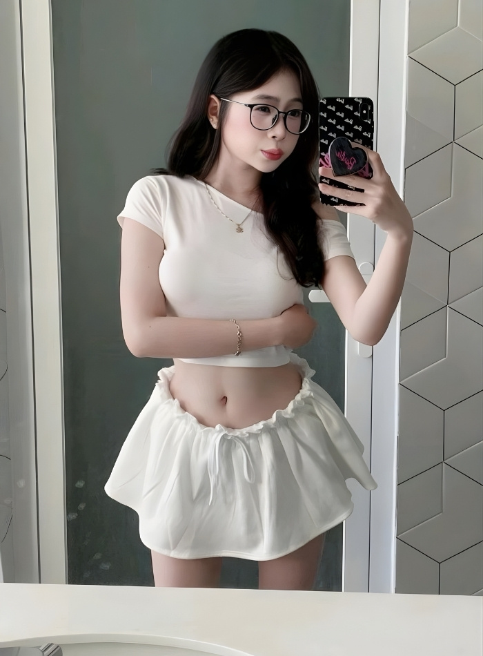 ảnh girl váy ngắn đáng yêu