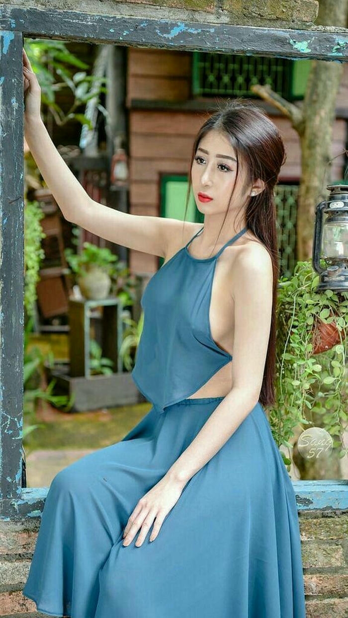 gái xinh áo yếm tạo dáng nghệ thuật tinh tế