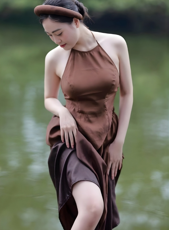 hot girl áo yếm phong cách cổ trang