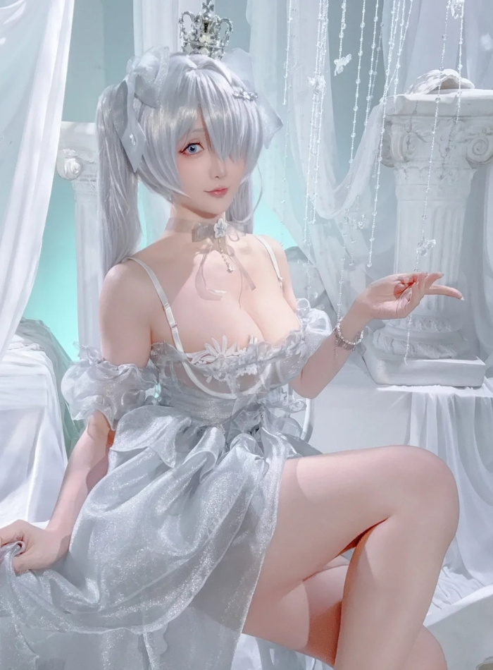 sexy Cinderella Nikke cosplay