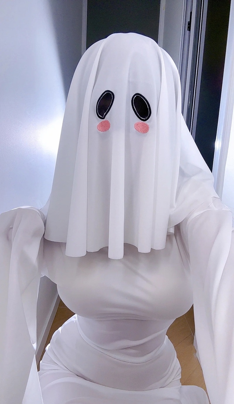 Ảnh Cosplay Ma Nữ Áo Trắng body nóng bỏng lồn