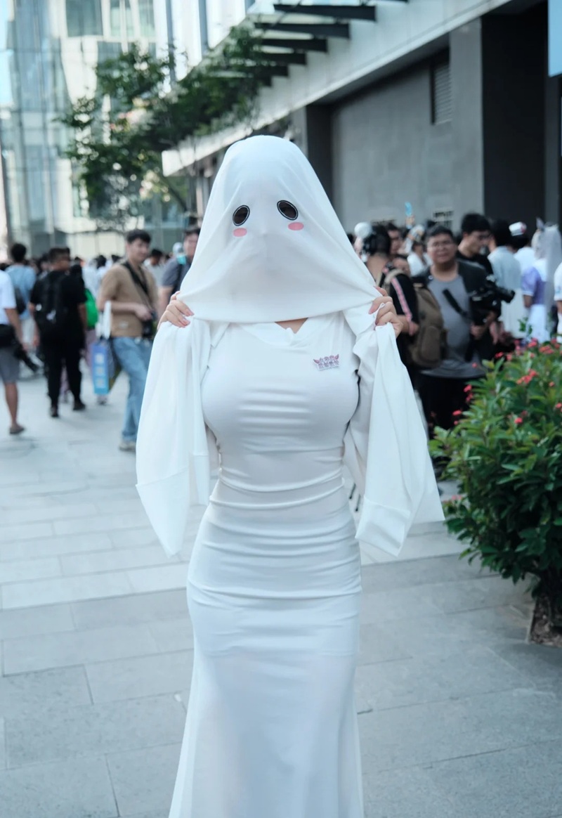 Ảnh Cosplay Ma Nữ Áo Trắng lồn nứng ma quái