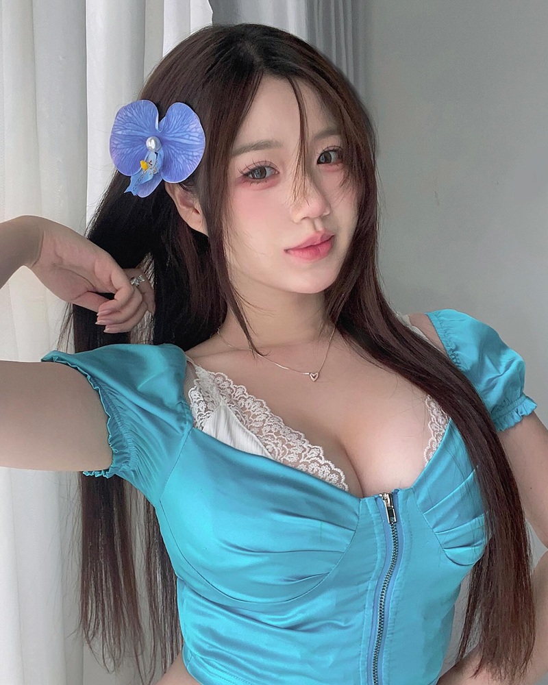 Mặt ahegao Kamidayhehe cực khoái
