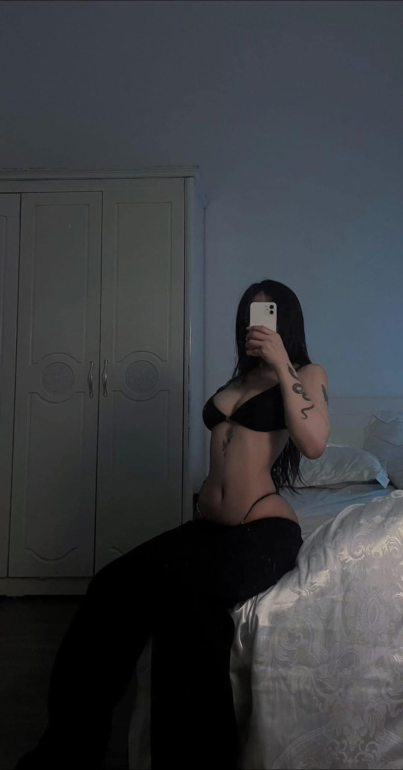 Thủ dâm mạnh mẽ Khúc Thị Hương