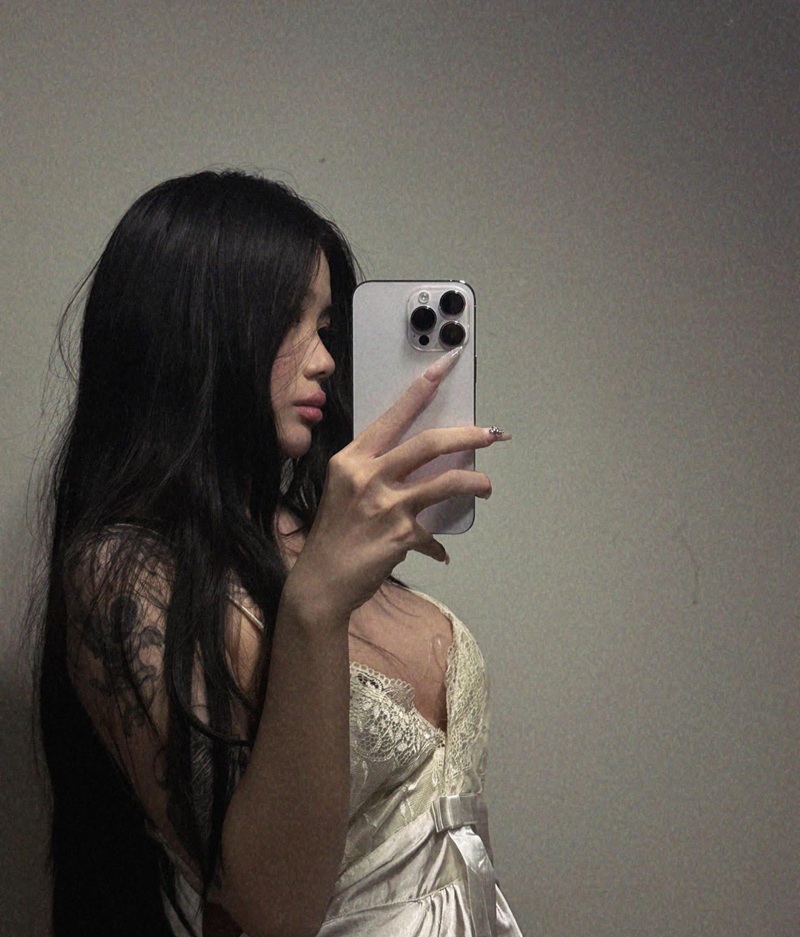 Ảnh sex Veronica Lucifer lồn ướt