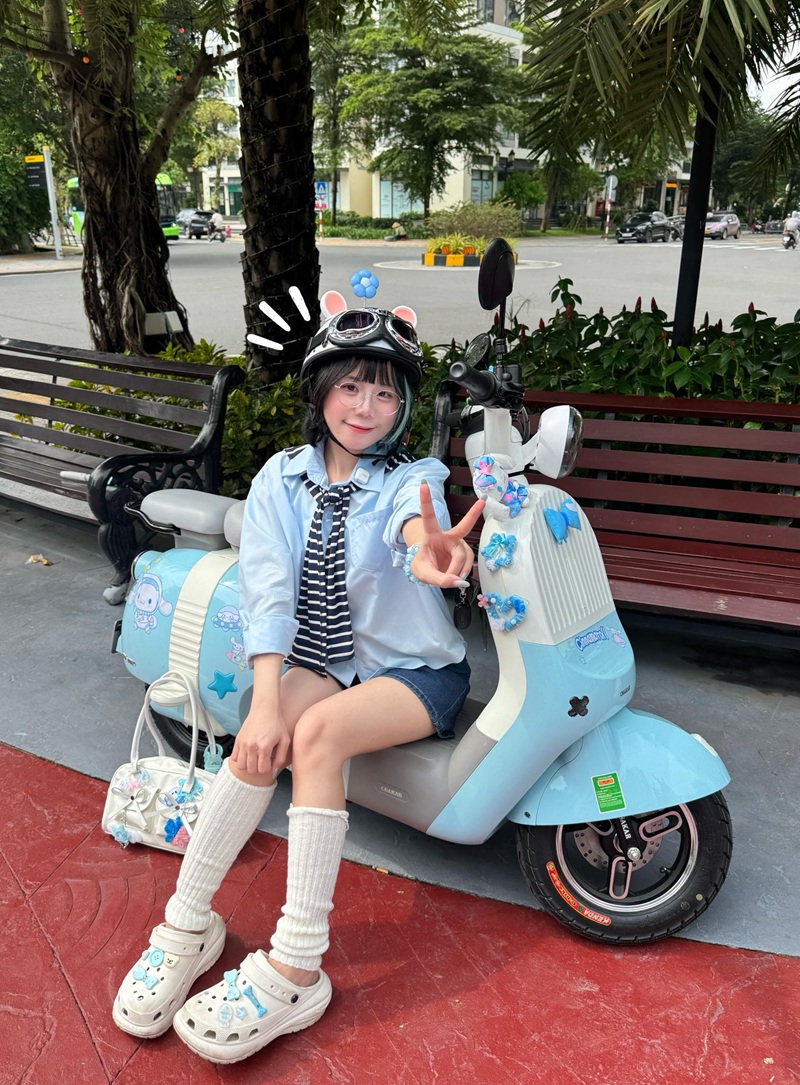 Ảnh Mèo Simmy sục cu tay dâm loạn