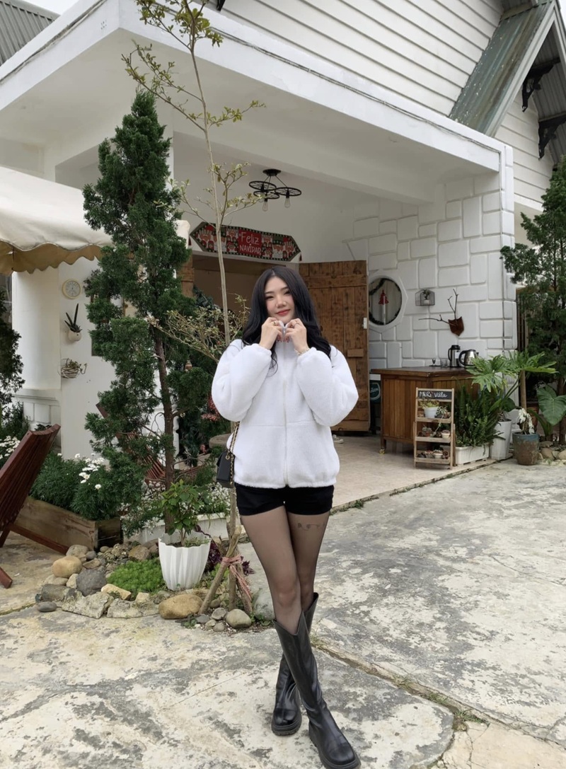 Lồn hồng Nhàn OnlyFans húp cặc cứng