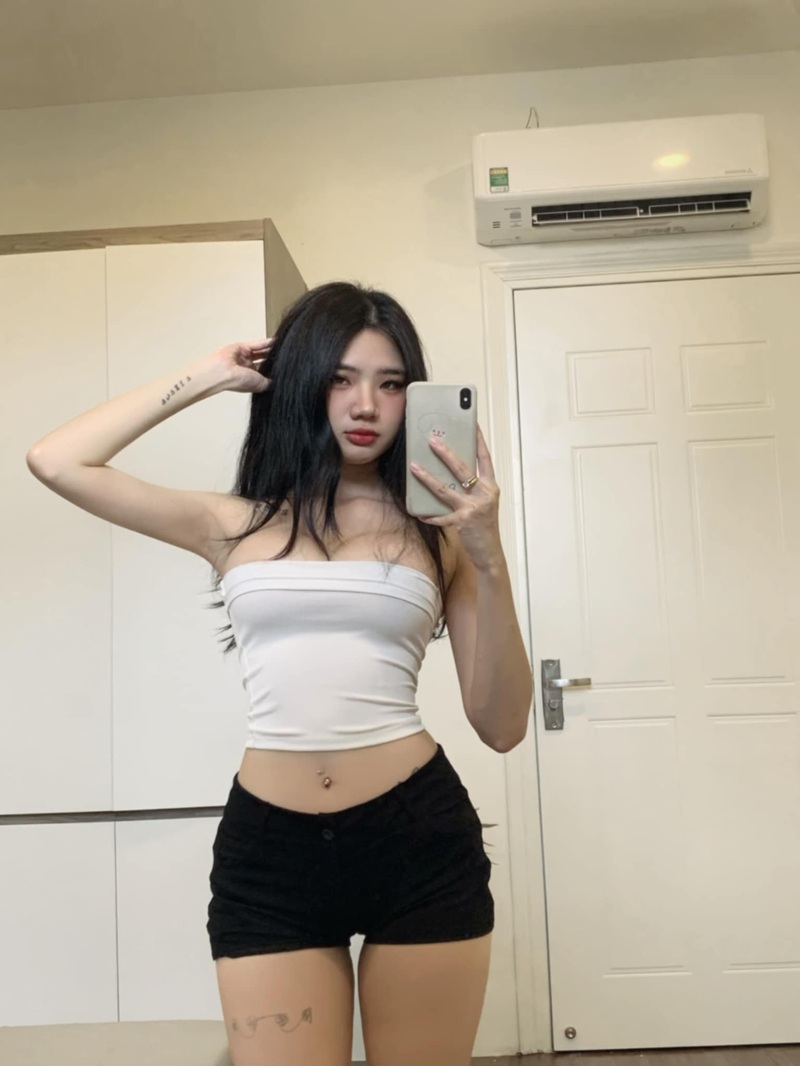 Nhàn dâm OnlyFans vú to rung rinh