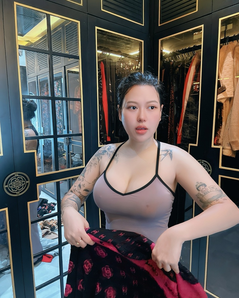 Suzie Nguyễn Onlyfans 40