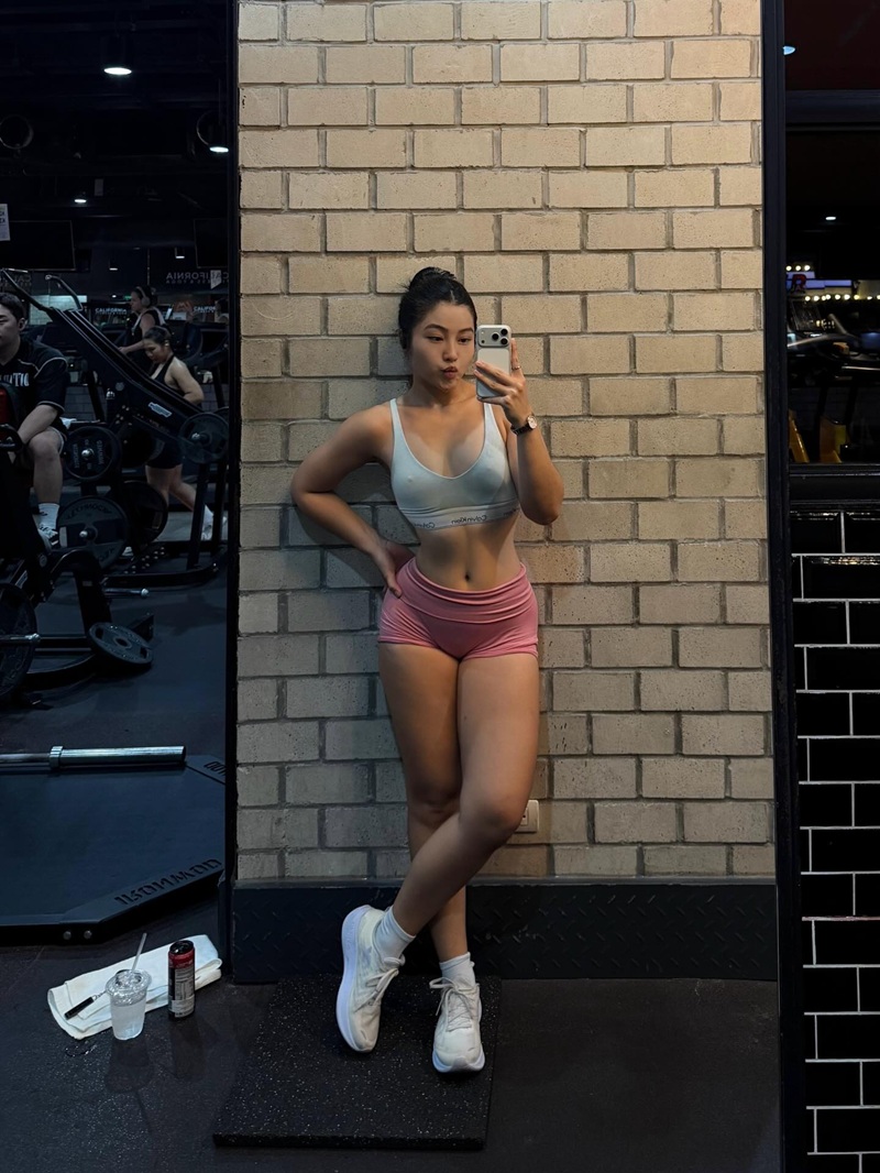 Gái đẹp body hot Trần Kim Hà