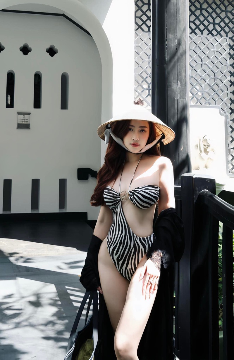 Dâm nữ thèm tinh Ảnh Gái Xinh Mặc Đồ Lót