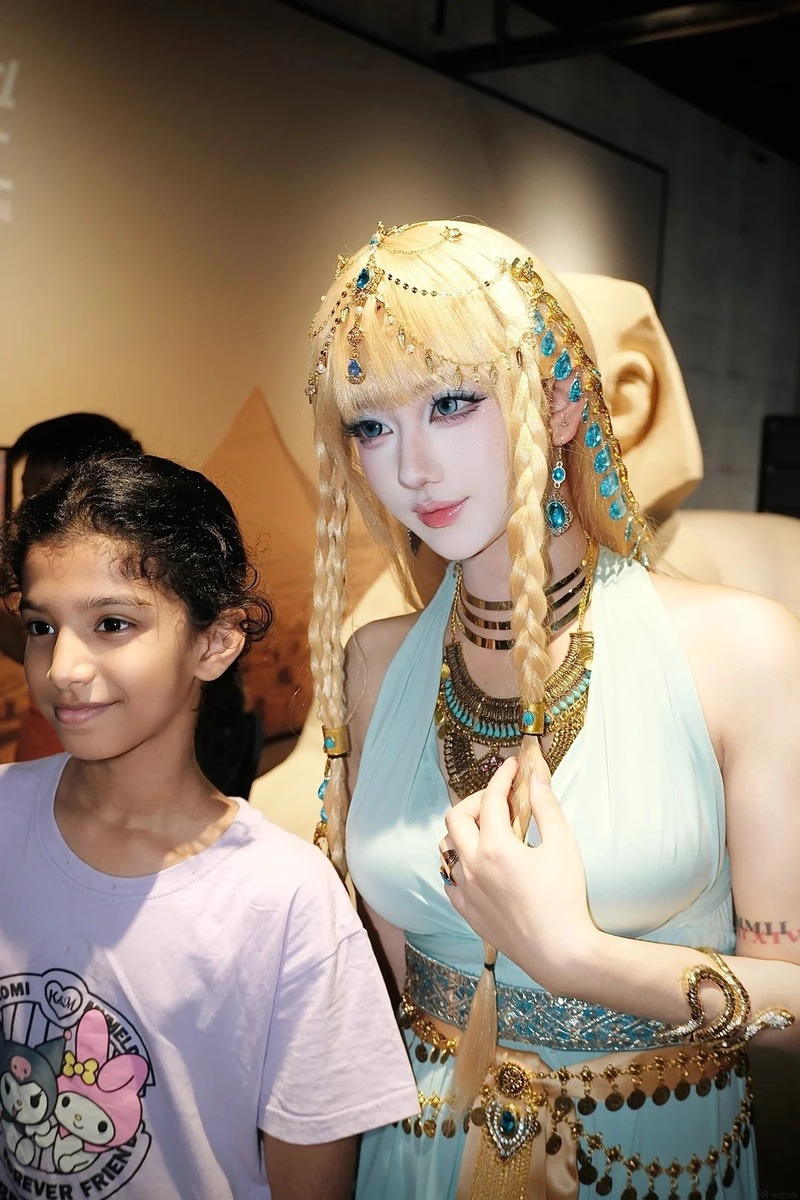 cosplay aphrodite r34 16