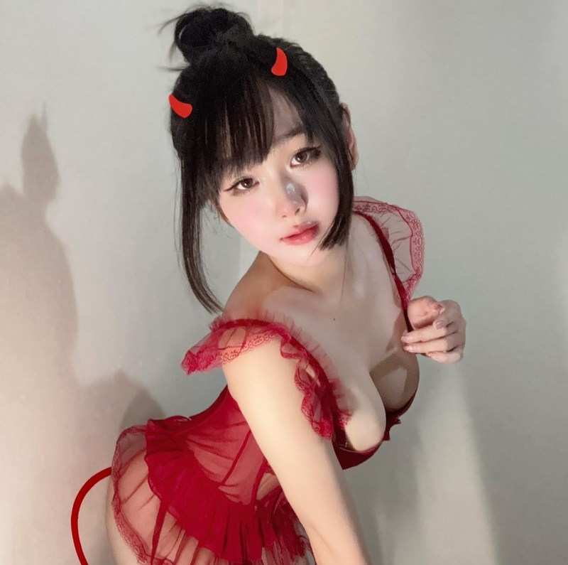 Dâm nữ thèm tinh Alicejungxx Onlyfans