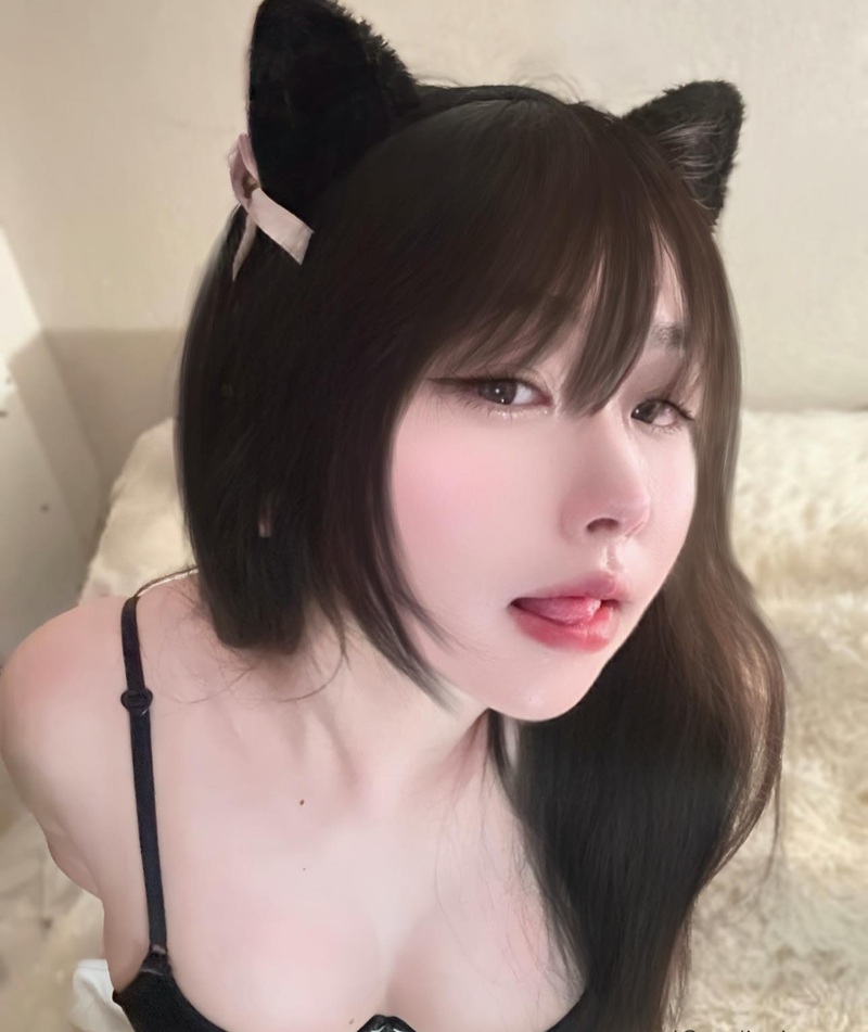 Dạng chân cho cặc lạ Alicejungxx
