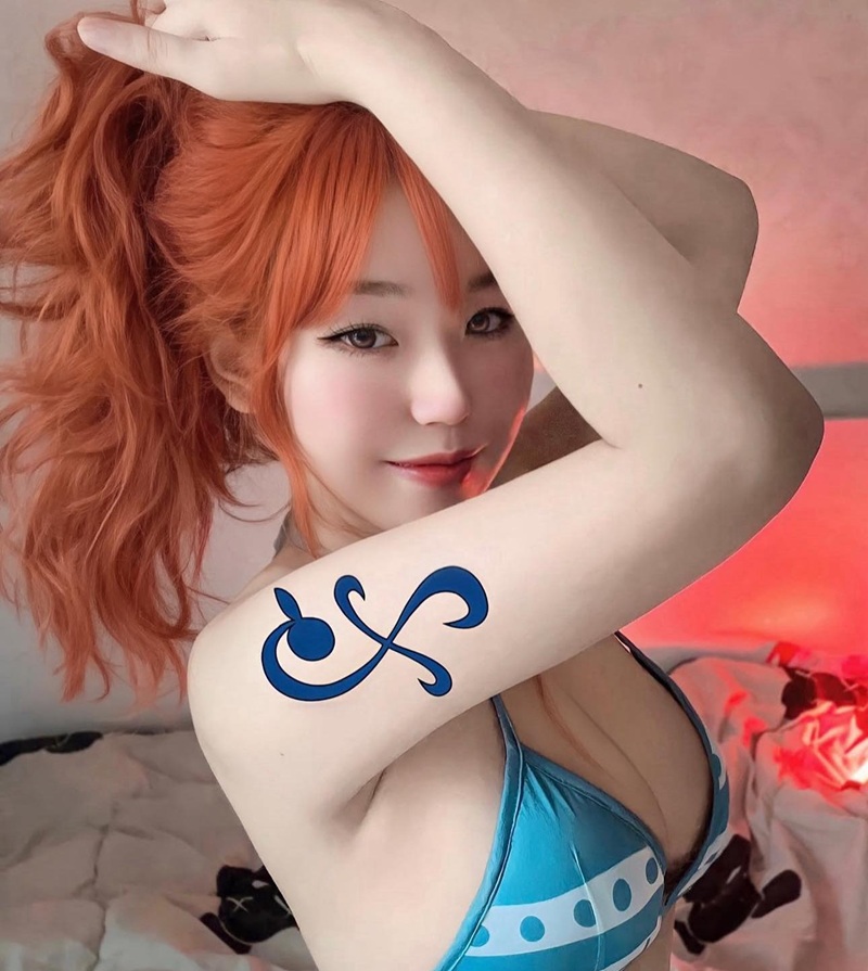 Con đĩ rên trong cơn động dục
