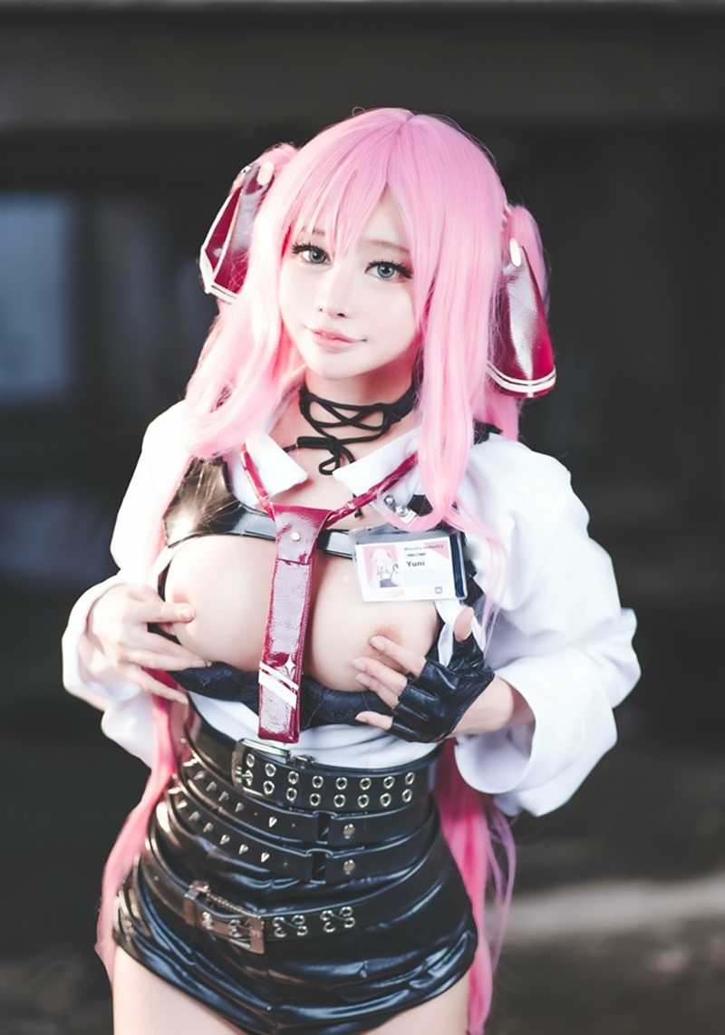Ảnh gái xinh cosplay 18+ nóng bỏng posing chuyên nghiệp