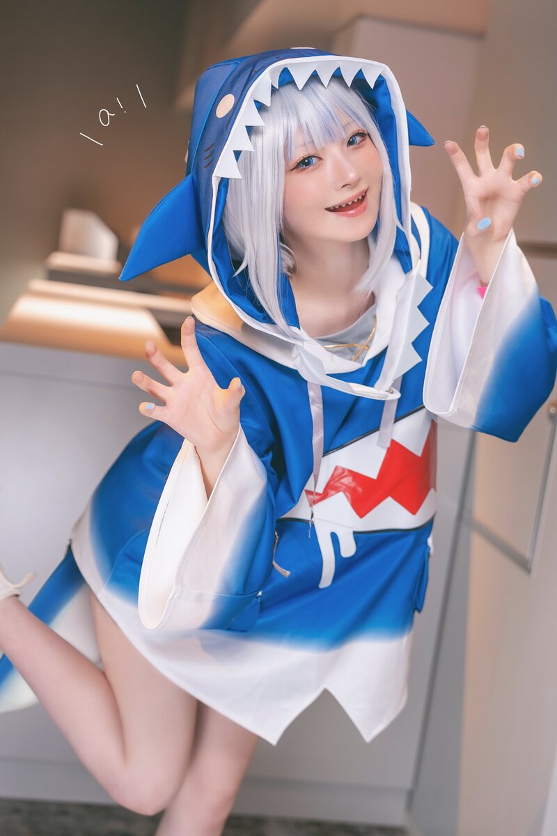 Ảnh Gái Xinh Cosplay Gawr Gura 8