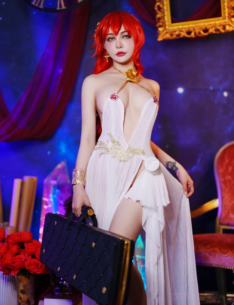 Ảnh Himeko Cosplay R34 cực dâm trên giường
