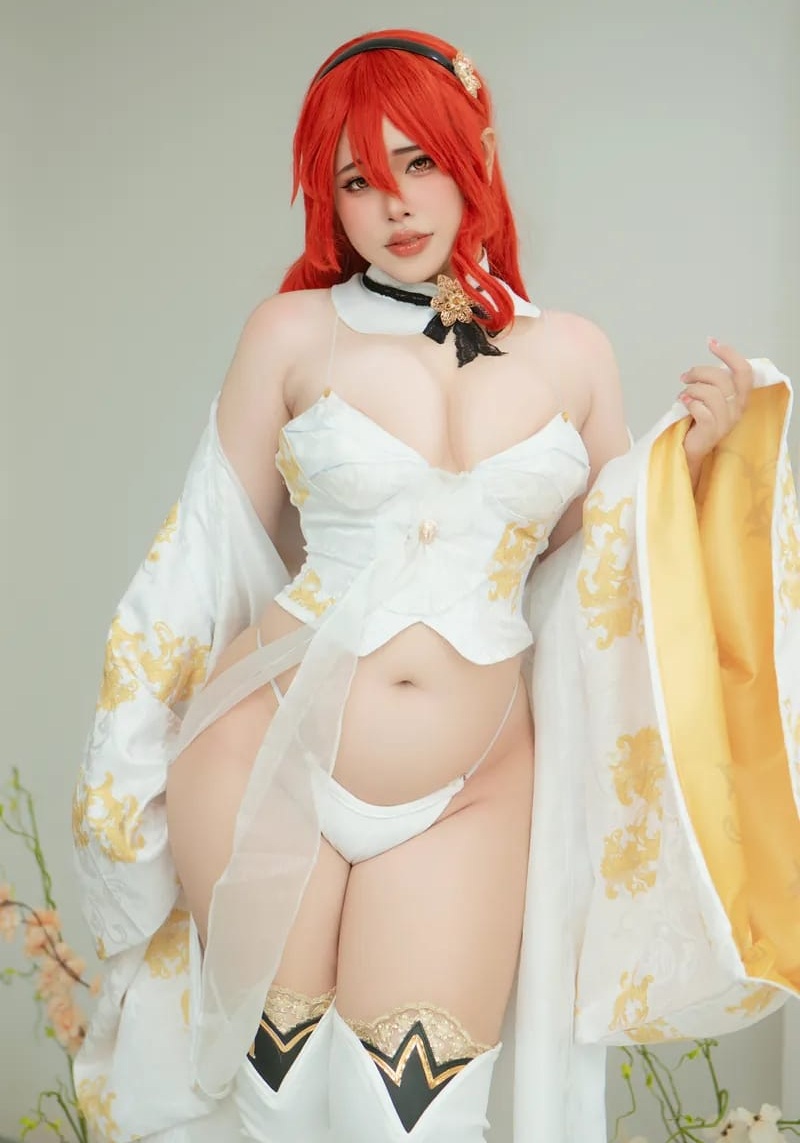 Ảnh Himeko Cosplay R34 pose hở hang