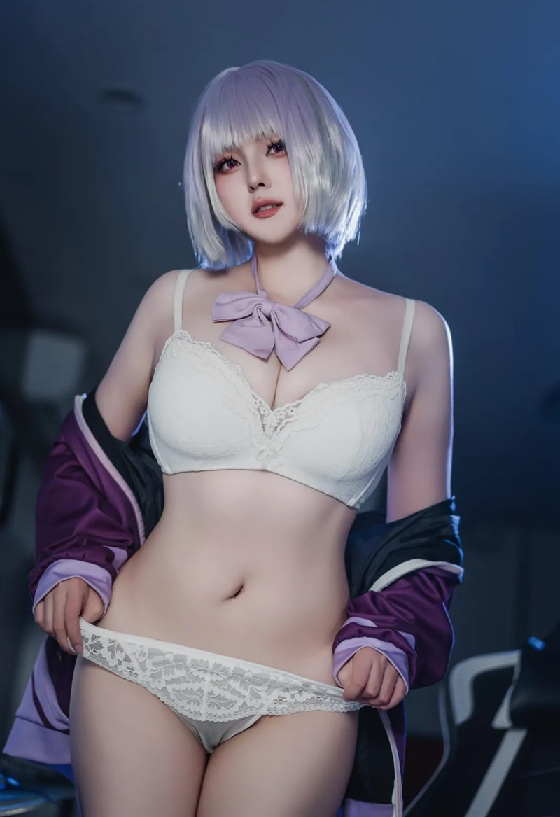 Cosplay gái xinh khiêu dâm