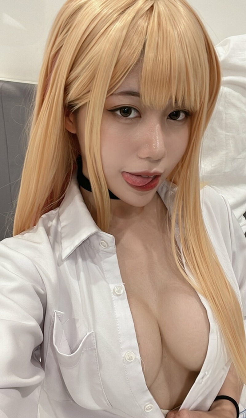 Ảnh Cosplay Marin Kitagawa ngực to căng mọng