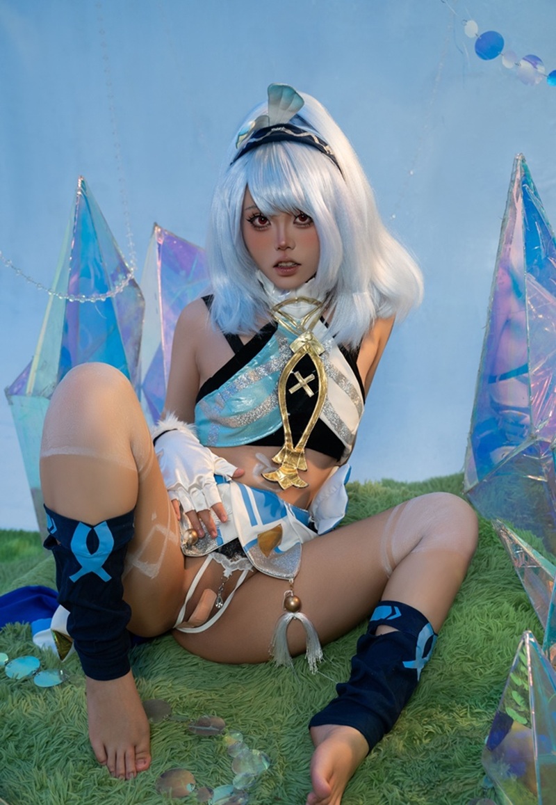 Ảnh Cosplay Mualani R34 cưỡi ngựa dâm