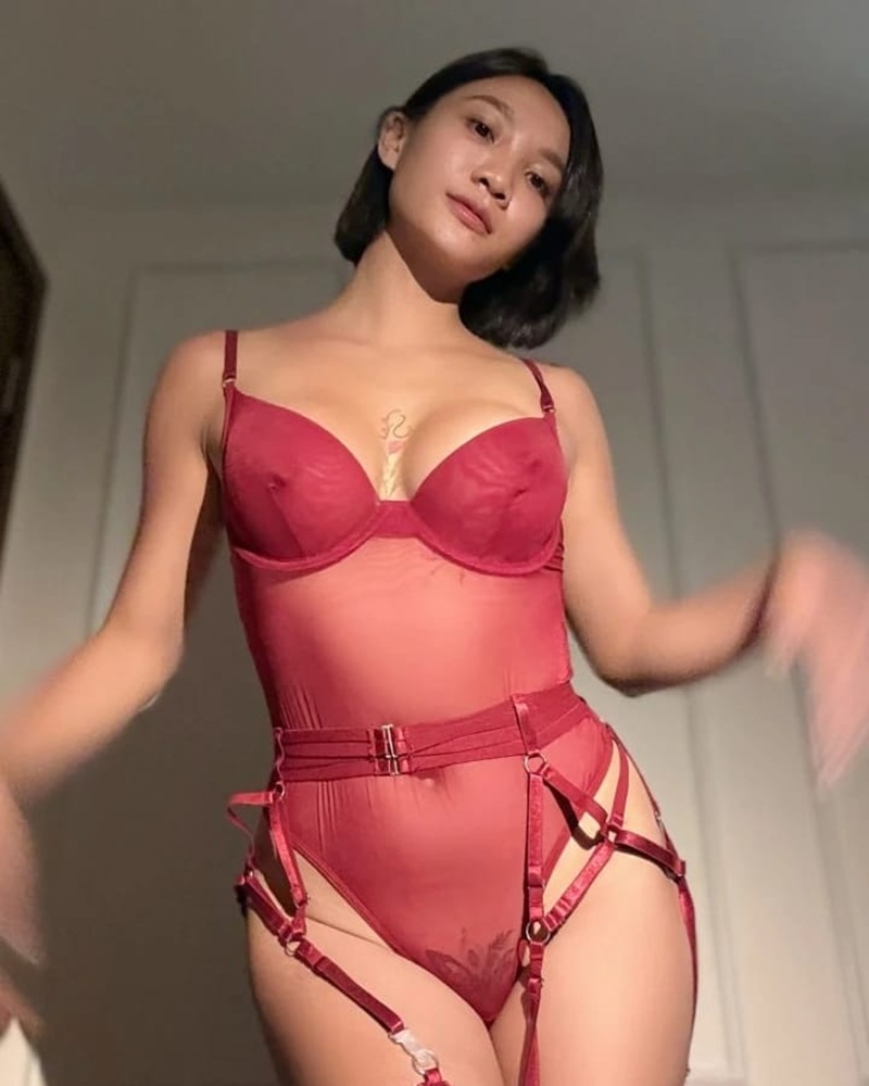 Doggy style sex Rosababyvip bị đụ mạnh