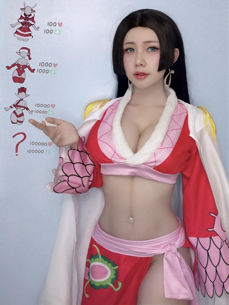 Arisa Nguyễn sexy với son đỏ môi và kính râm thời thượng