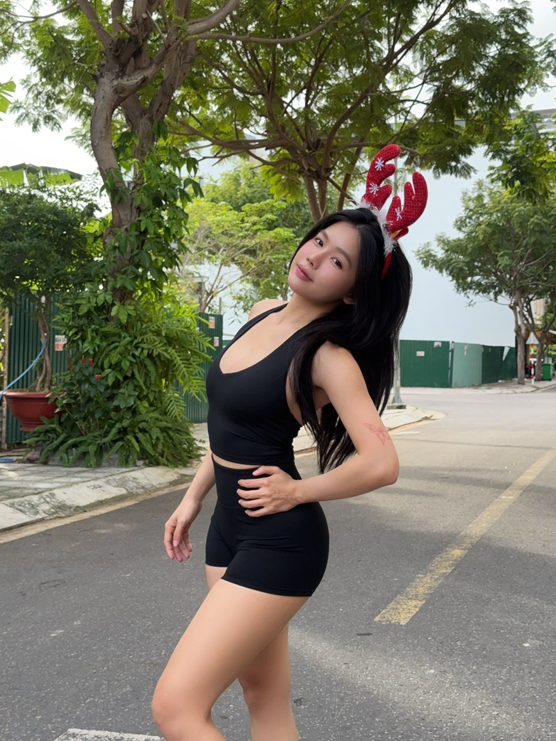 Ảnh Bảo Trinh ngực căng đầy sữa
