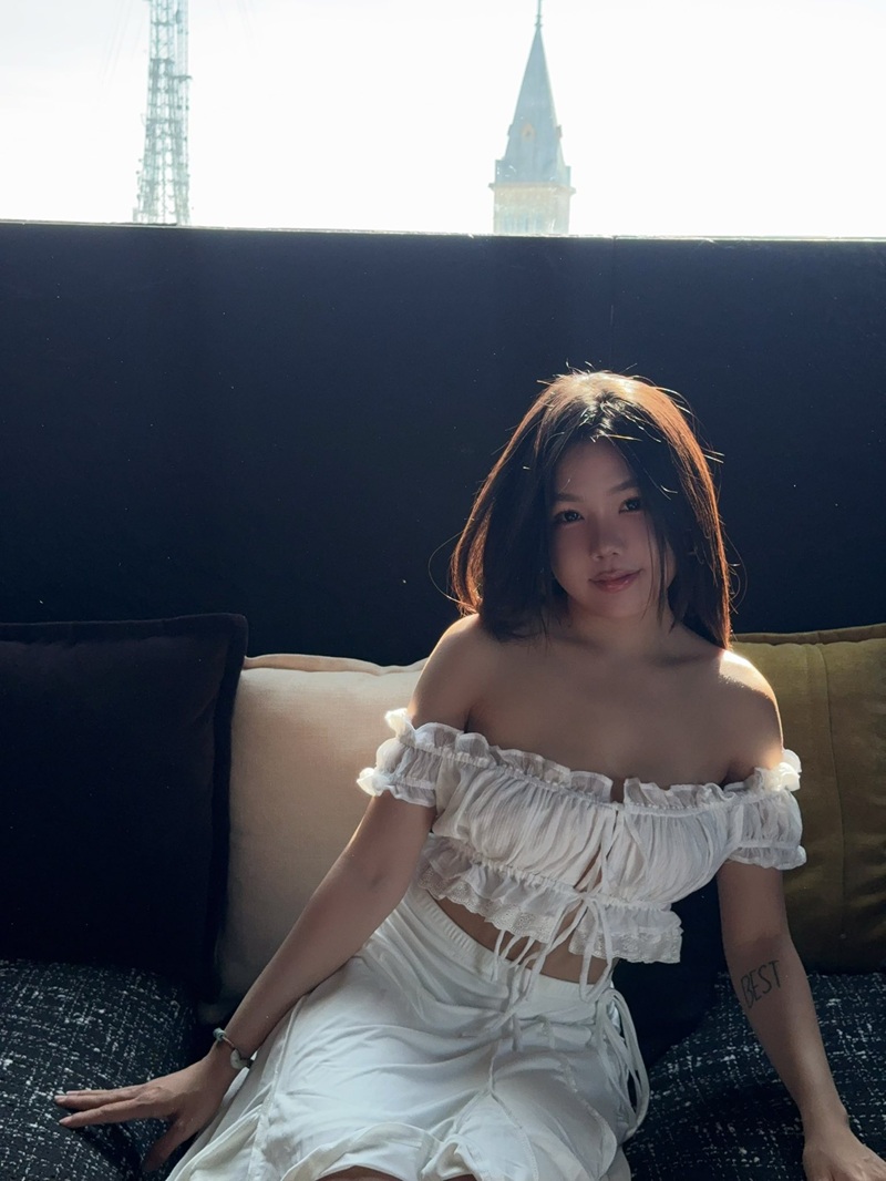Ảnh Bảo Trinh body nude chuẩn idol