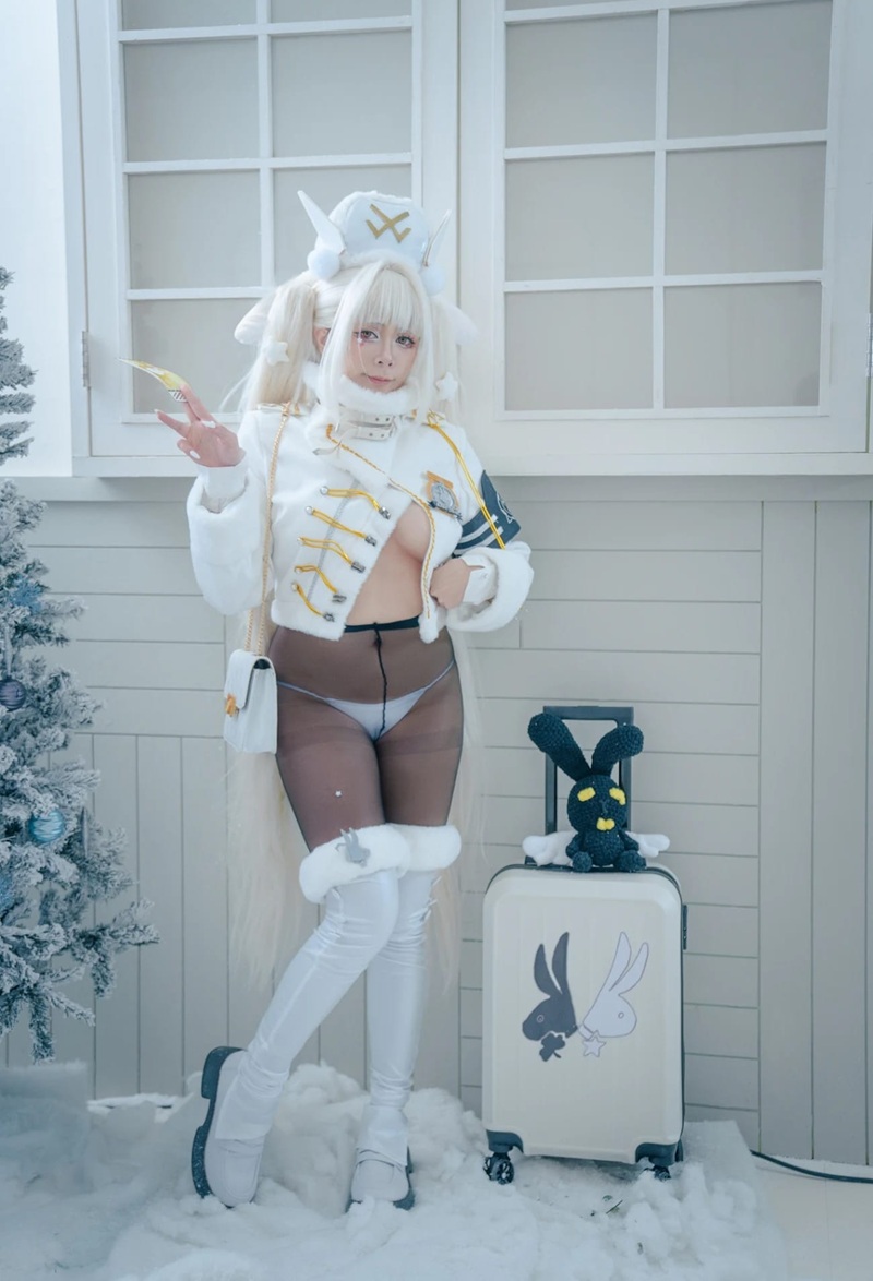 Cosplay Blanc Nikke R34 full body mirror selfie 4K sắc nét