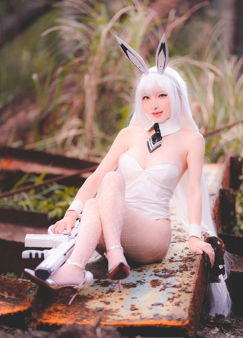 Ảnh Blanc Nikke Cosplay R34 khoe vòng 1 nảy nở đầy mê hoặc