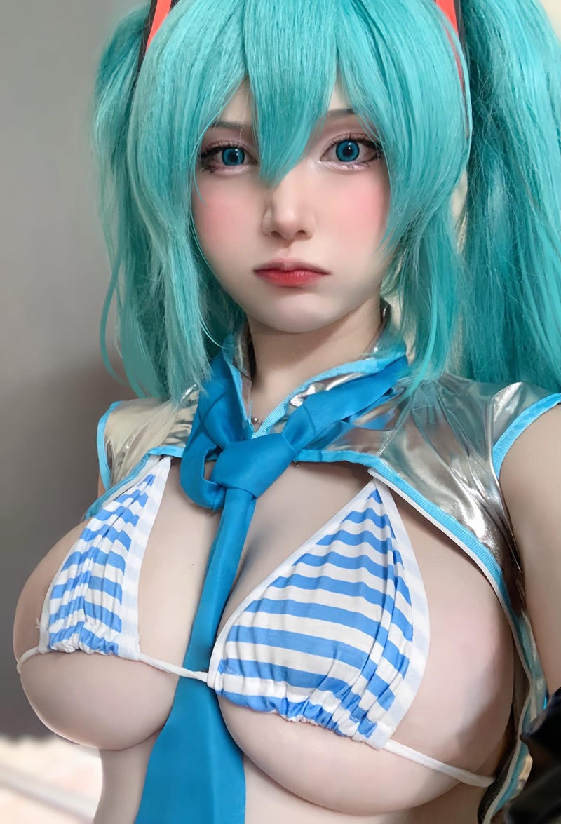Hot coser Cigw Pols quỳ bú cặc khổng lồ