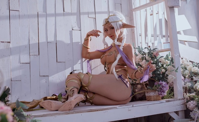 Sexy elf girl cosplay trong hang động, ánh sáng neon huyền ảo