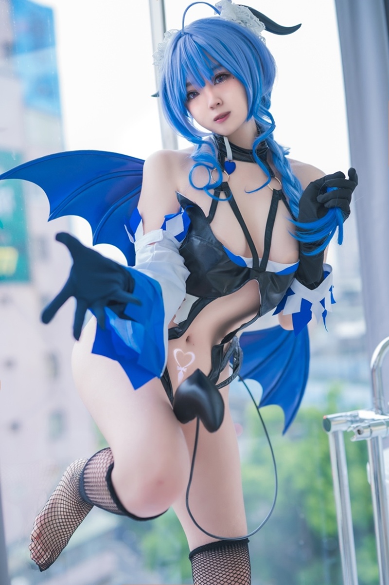 Ảnh Cosplay Ganyu khoe lồn ướt át hồng hào