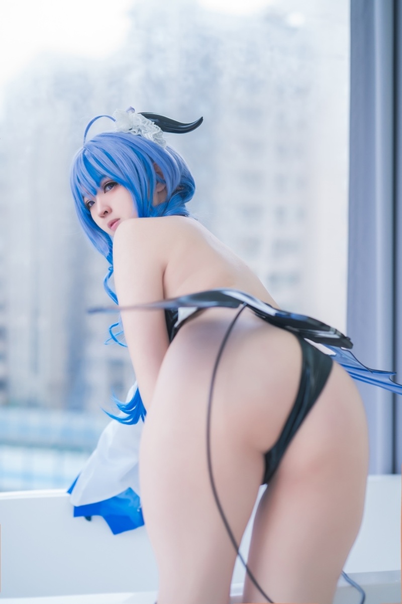Ảnh Cosplay Ganyu quần lót ướt nước dâm thủy