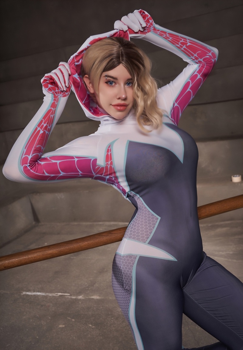 Ảnh Gái Xinh Cosplay Người Nhện da trắng mịn