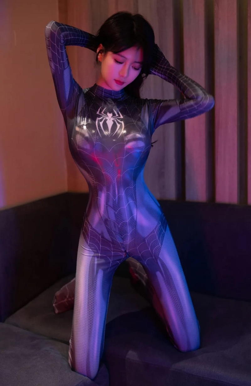 Ảnh Gái Xinh Cosplay Người Nhện khoái cảm dâm