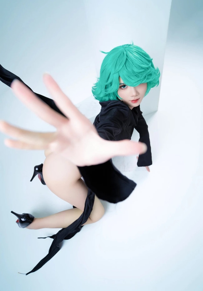 Cosplay Tatsumaki One Punch Man full body, tóc xanh nổi bật